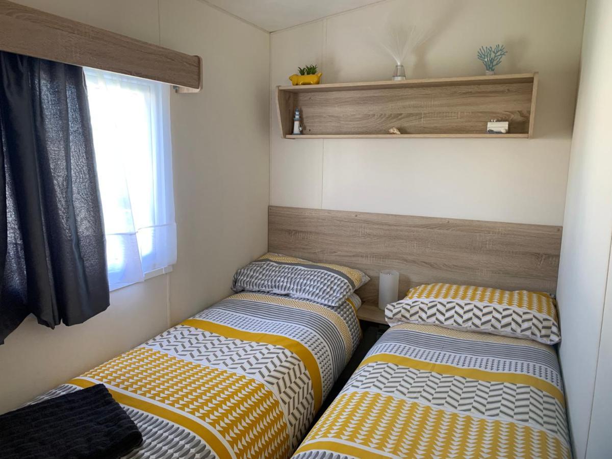 Delta Goodwood Caravan Селси Экстерьер фото
